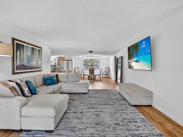 5340 NW 2nd Avenue 220, Boca Raton FL 33487