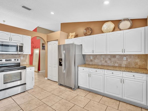 10946 Crescendo Cir, Boca Raton FL 33498