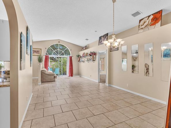 10946 Crescendo Cir, Boca Raton FL 33498