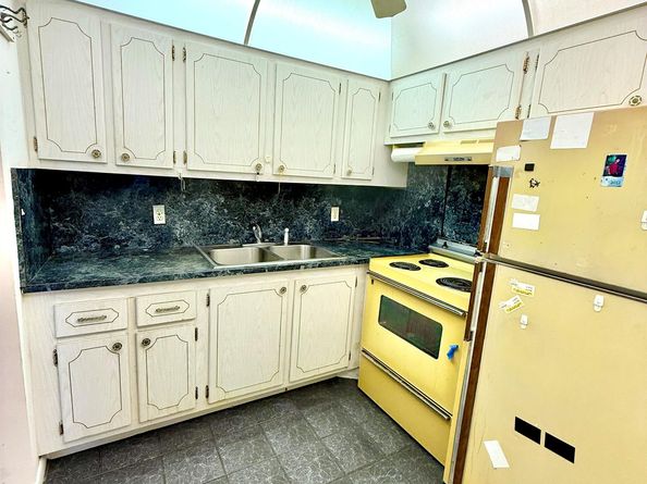 417 Markham S, Deerfield Beach FL 33442