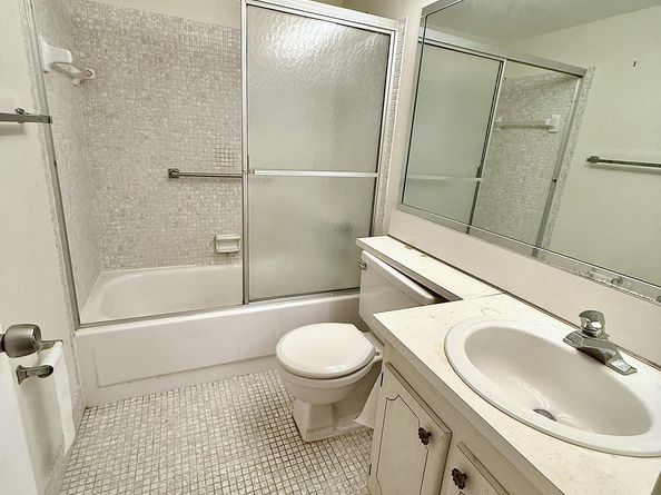 417 Markham S, Deerfield Beach FL 33442