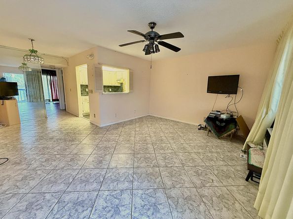 417 Markham S, Deerfield Beach FL 33442