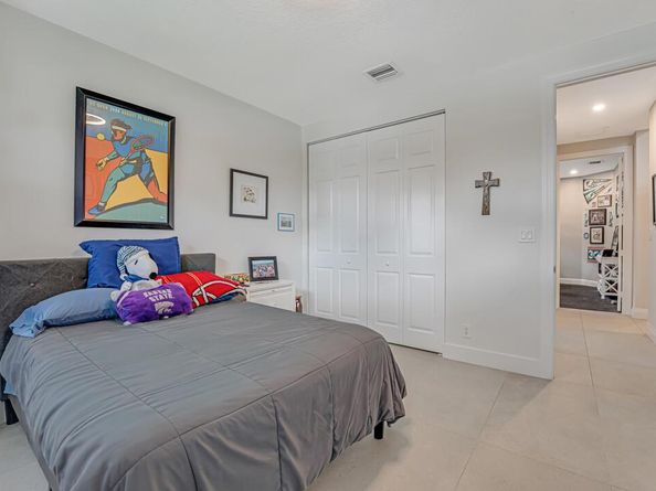 5598 Fountains Drive S, Lake Worth FL 33467