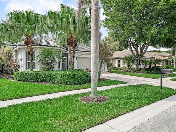 5598 Fountains Drive S, Lake Worth FL 33467
