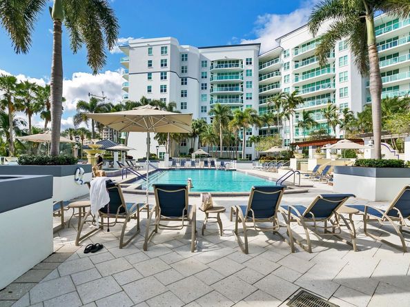550 SE Mizner Blvd B209, Boca Raton FL 33432