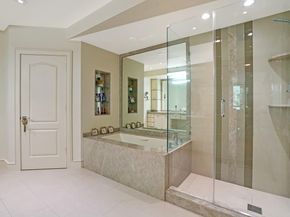 550 SE Mizner Blvd B209, Boca Raton FL 33432