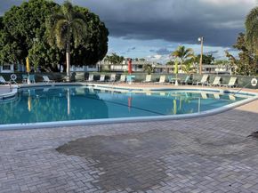 3160 Lake Osborne Drive 112, Lake Worth Beach FL 33461