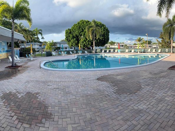 3160 Lake Osborne Drive 112, Lake Worth Beach FL 33461
