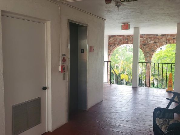 3910 Crystal Lake Dr 403, Deerfield Beach FL 33064