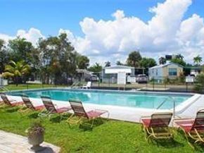 1751 SW 83rd Ter, Davie FL 33324