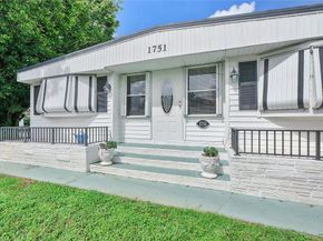 1751 SW 83rd Ter, Davie FL 33324
