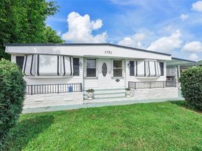 1751 SW 83rd Ter, Davie FL 33324