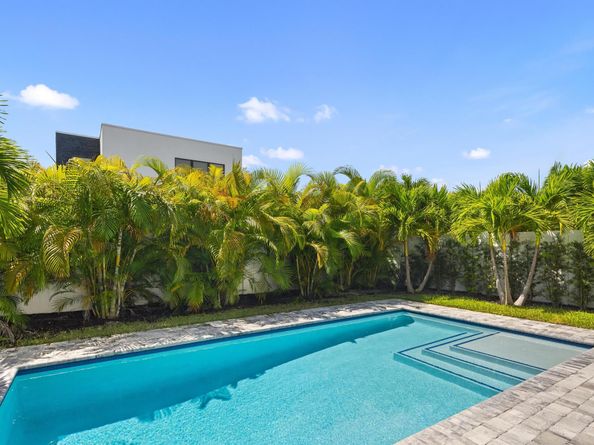 698 Jeffery Street, Boca Raton FL 33487