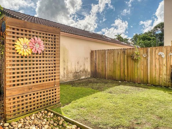14163 SW 150th Ave, Miami FL 33196