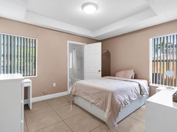 14163 SW 150th Ave, Miami FL 33196