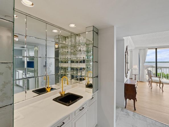 115 Lakeshore Drive 547, North Palm Beach FL 33408
