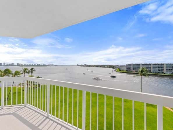 115 Lakeshore Drive 547, North Palm Beach FL 33408