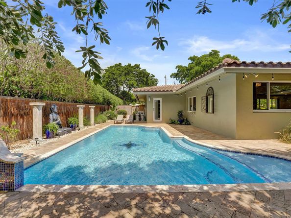 2732 NE 26th St, Fort Lauderdale FL 33305