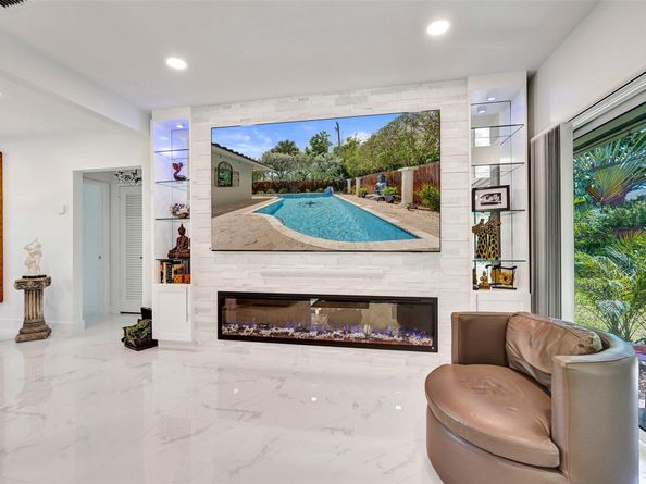 2732 NE 26th St, Fort Lauderdale FL 33305