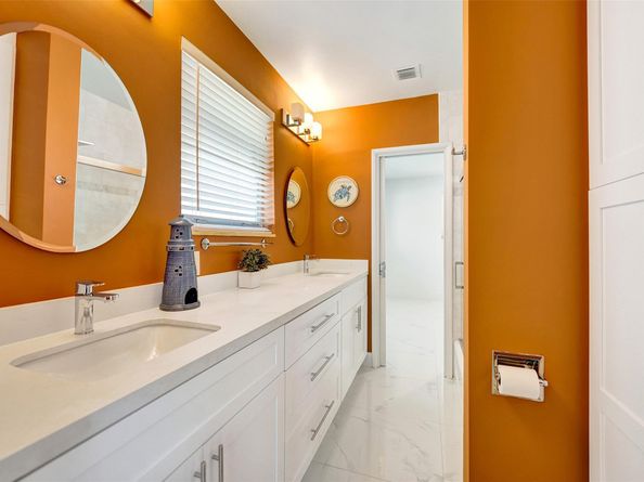 2732 NE 26th St, Fort Lauderdale FL 33305