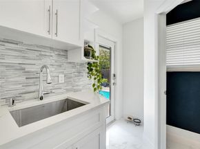2732 NE 26th St, Fort Lauderdale FL 33305