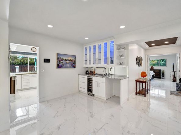2732 NE 26th St, Fort Lauderdale FL 33305