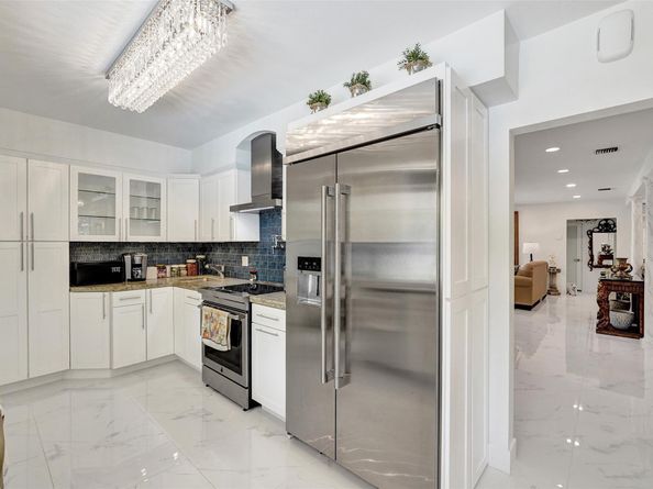 2732 NE 26th St, Fort Lauderdale FL 33305
