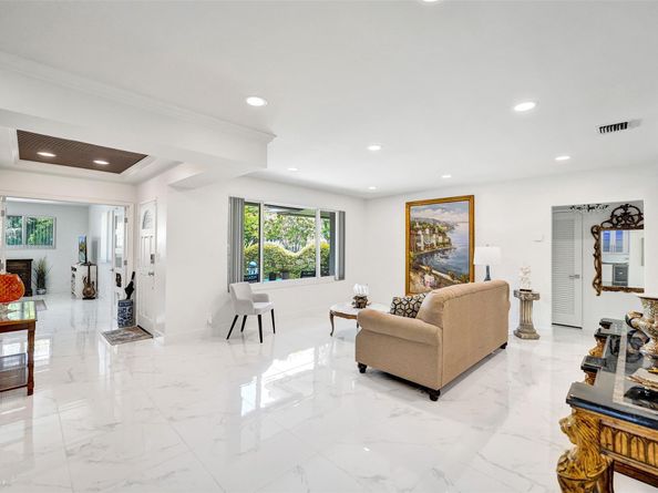 2732 NE 26th St, Fort Lauderdale FL 33305