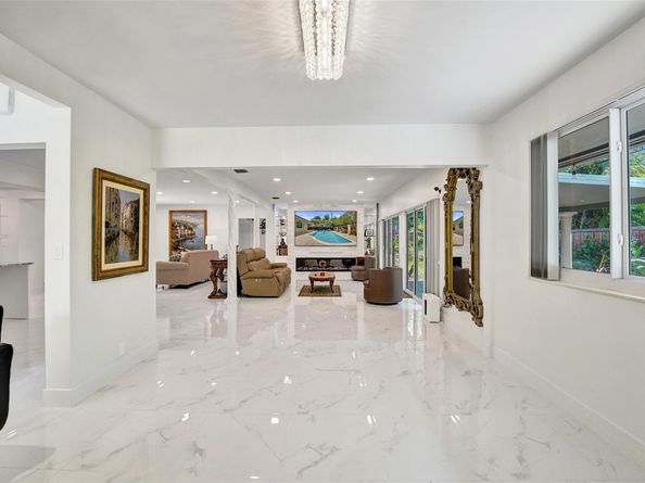 2732 NE 26th St, Fort Lauderdale FL 33305