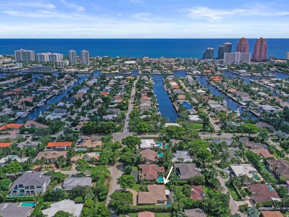 2732 NE 26th St, Fort Lauderdale FL 33305