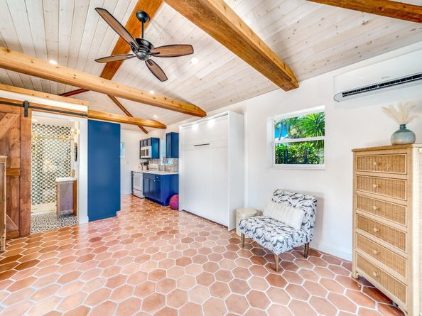 348 Alhambra Pl, West Palm Beach FL 33405