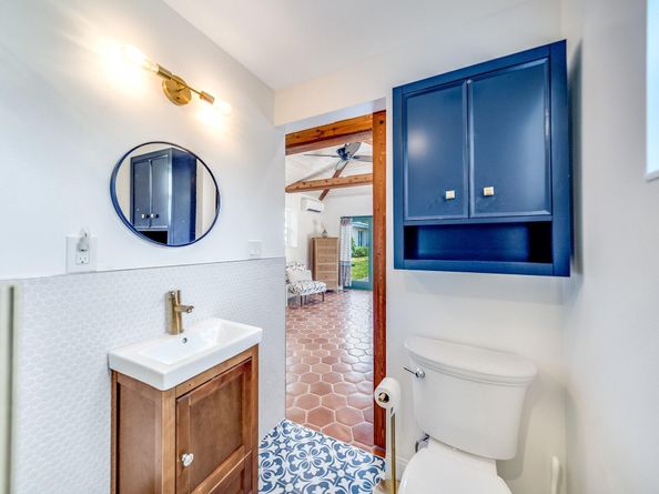 348 Alhambra Pl, West Palm Beach FL 33405