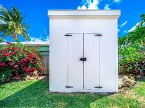 348 Alhambra Pl, West Palm Beach FL 33405