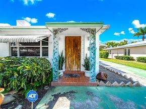 348 Alhambra Pl, West Palm Beach FL 33405