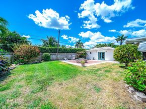 348 Alhambra Pl, West Palm Beach FL 33405