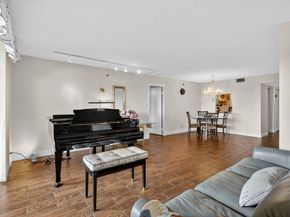 5340 NW 2nd Avenue 421, Boca Raton FL 33487