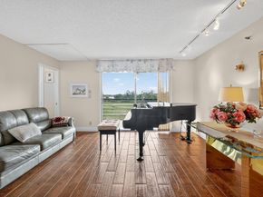 5340 NW 2nd Avenue 421, Boca Raton FL 33487