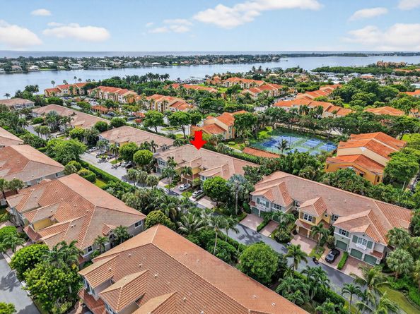 179 Las Brisas Circle, Hypoluxo FL 33462
