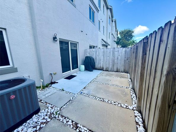 1951 Coral Heights Blvd 402, Fort Lauderdale FL 33308