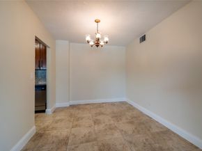2555 NE 11th St 302, Fort Lauderdale FL 33304