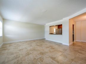 2555 NE 11th St 302, Fort Lauderdale FL 33304