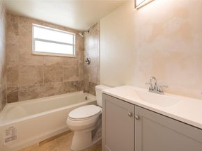 2555 NE 11th St 302, Fort Lauderdale FL 33304