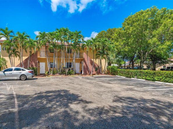 4280 NW 114th Ter, Coral Springs FL 33065