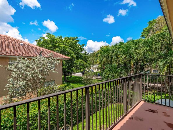 4280 NW 114th Ter, Coral Springs FL 33065