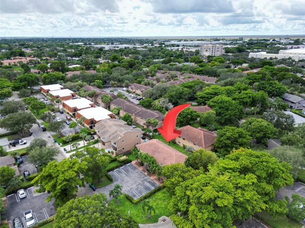 4280 NW 114th Ter, Coral Springs FL 33065