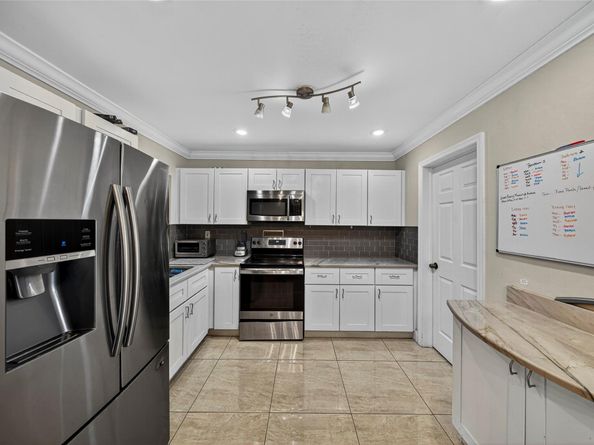 3951 NW 33rd Ter, Lauderdale Lakes FL 33309