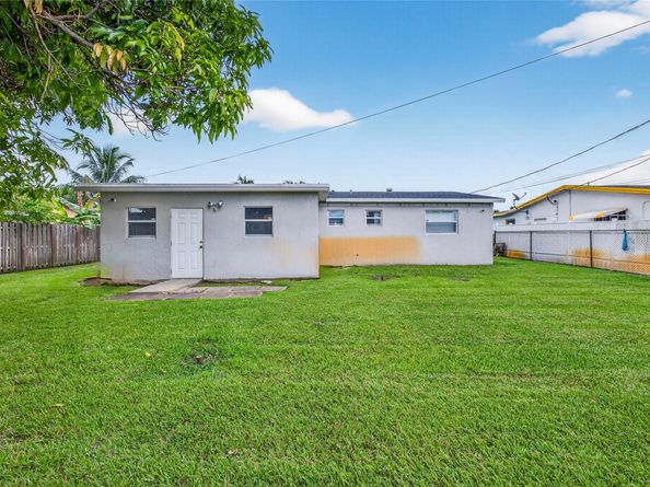 3951 NW 33rd Ter, Lauderdale Lakes FL 33309