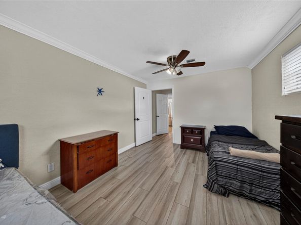 3951 NW 33rd Ter, Lauderdale Lakes FL 33309