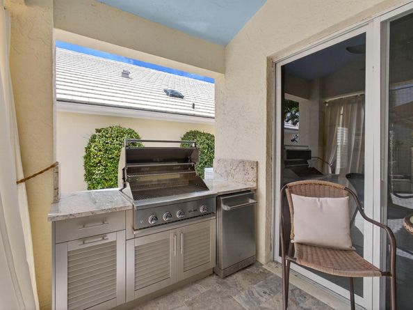 31 Windsor Lane, Palm Beach Gardens FL 33418