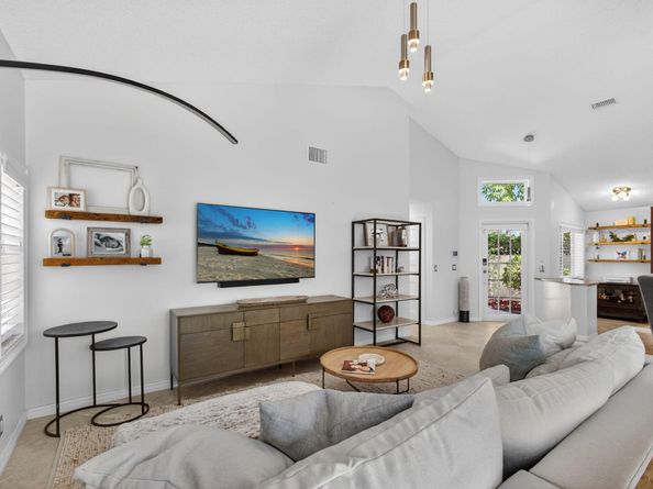 31 Windsor Lane, Palm Beach Gardens FL 33418